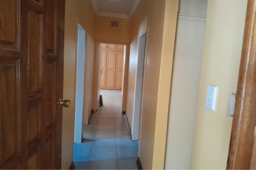4 Bedroom Property for Sale in Odendaalsrus Free State